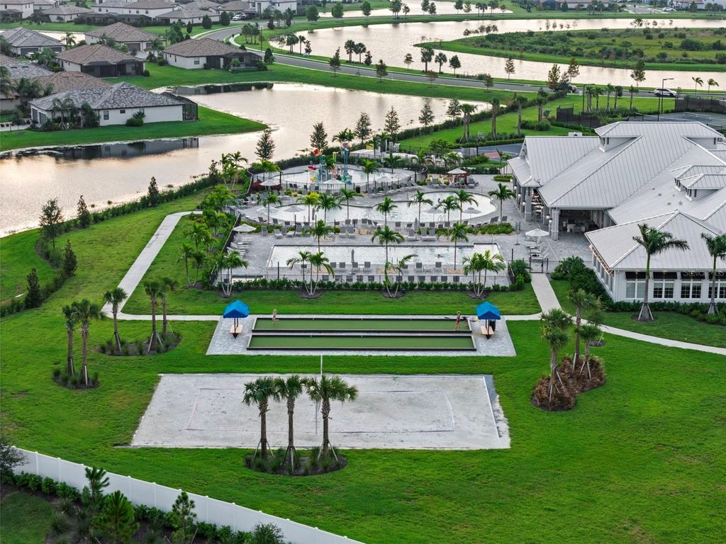 Image 79 of property listing at 4852 COASTAL DAYS LANE, Bradenton, FL 34211