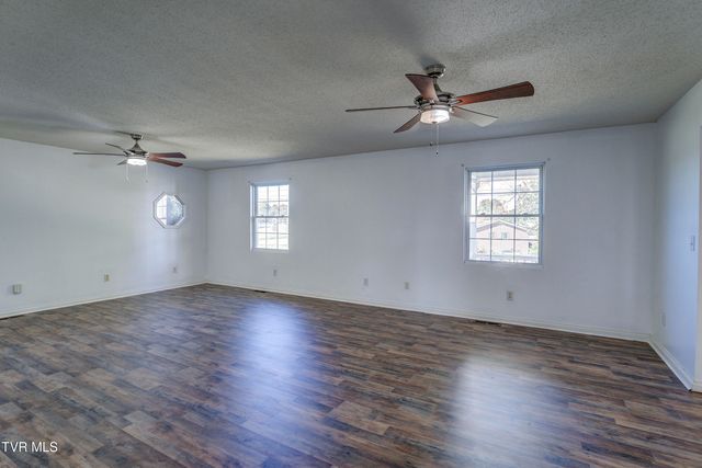 25 Briar Patch Lane, Greeneville, TN 37745