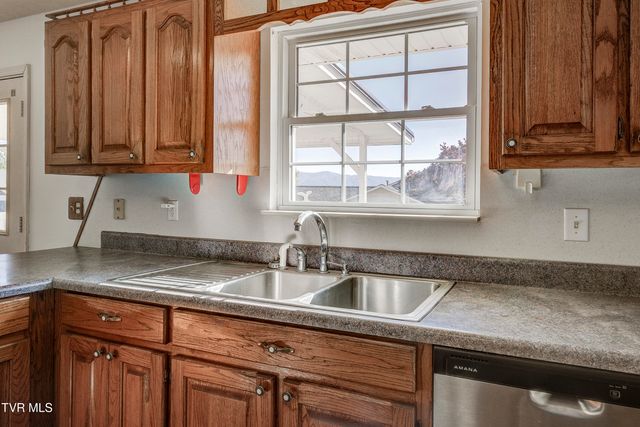 25 Briar Patch Lane, Greeneville, TN 37745