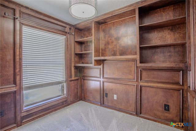 303 Turtle Rock Drive, Victoria, TX 77904