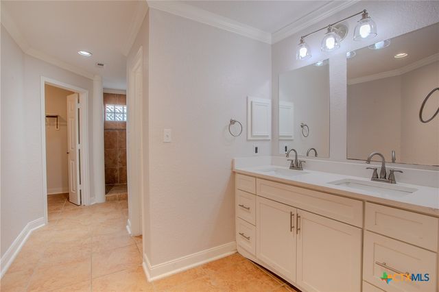 303 Turtle Rock Drive, Victoria, TX 77904