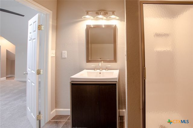 303 Turtle Rock Drive, Victoria, TX 77904