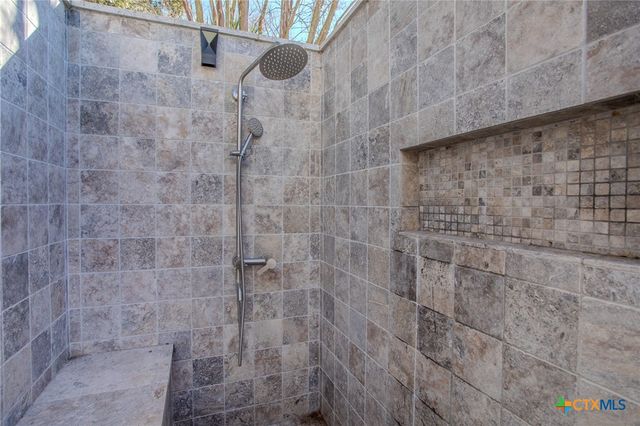 303 Turtle Rock Drive, Victoria, TX 77904