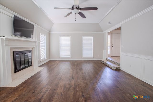 303 Turtle Rock Drive, Victoria, TX 77904