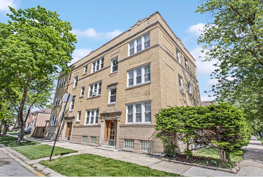 5004 W Newport Avenue 3E, Chicago, IL 60641