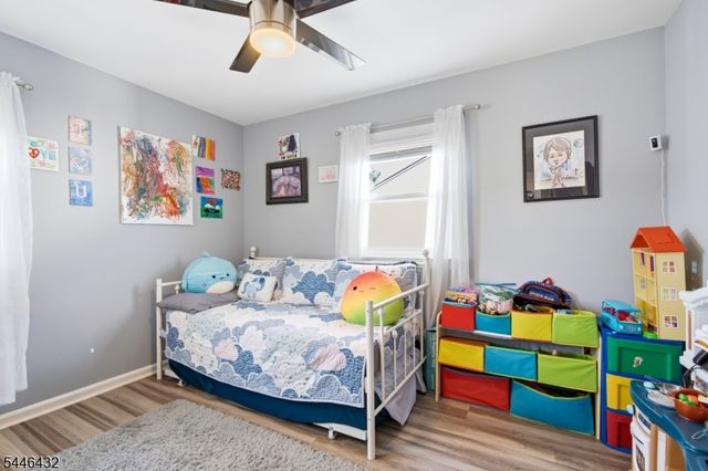 8 Oak St, Carteret Boro, NJ 07008