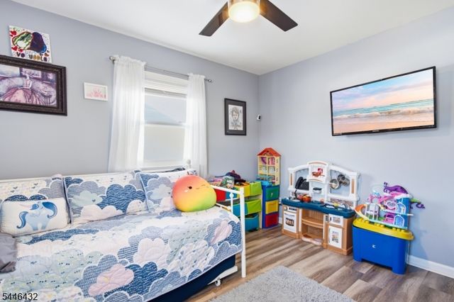8 Oak St, Carteret Boro, NJ 07008