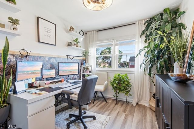 8 Oak St, Carteret Boro, NJ 07008