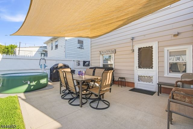 8 Oak St, Carteret Boro, NJ 07008