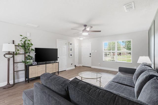 7700 Spritsail Lane, Fort Worth, TX 76179