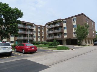 1311 S Finley Road 118, Lombard, IL 60148