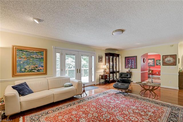 380 Hollinswood Avenue, Winston-salem, NC 27103