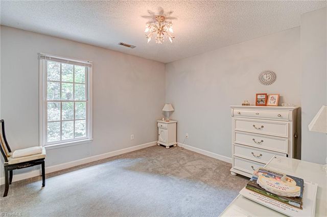 380 Hollinswood Avenue, Winston-salem, NC 27103