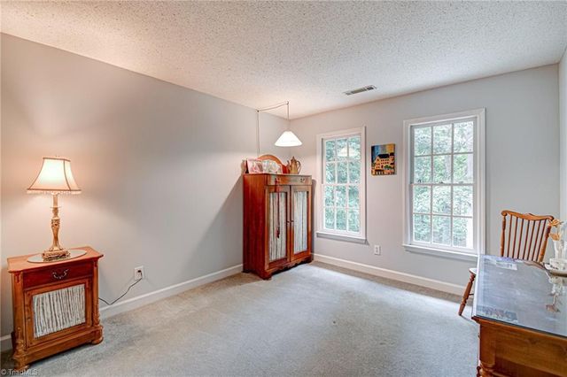 380 Hollinswood Avenue, Winston-salem, NC 27103