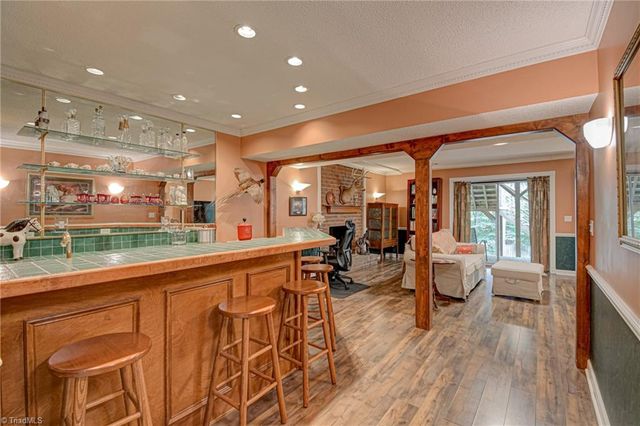 380 Hollinswood Avenue, Winston-salem, NC 27103