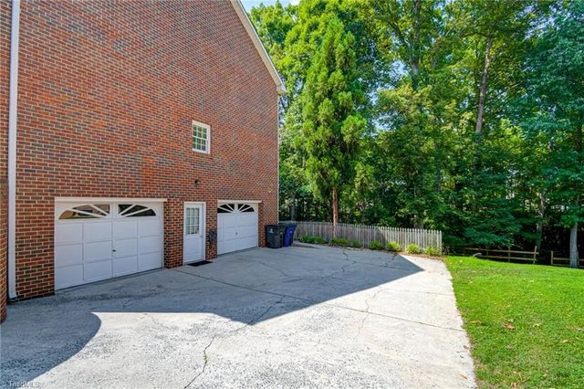 380 Hollinswood Avenue, Winston-salem, NC 27103