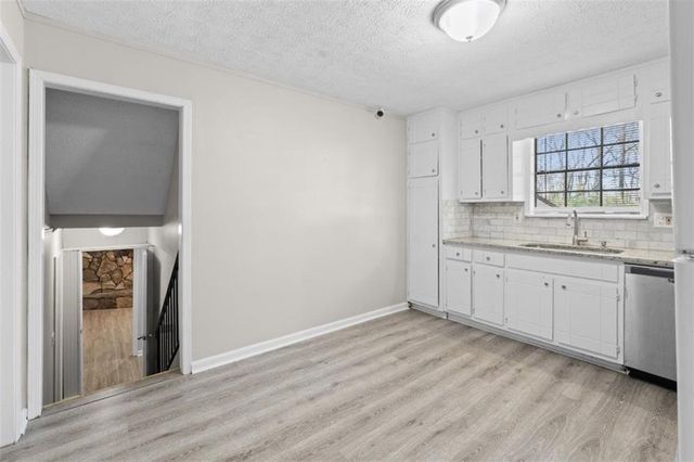 559 Autumn Drive, Riverdale, GA 30274