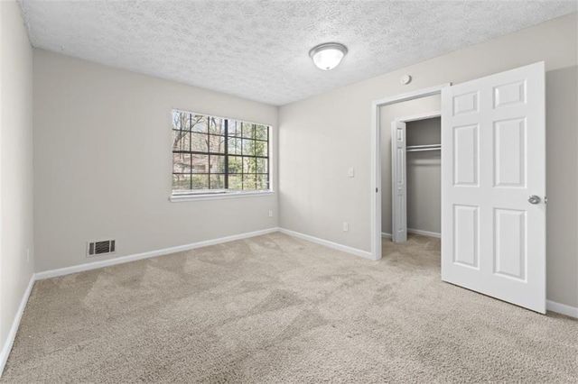 559 Autumn Drive, Riverdale, GA 30274