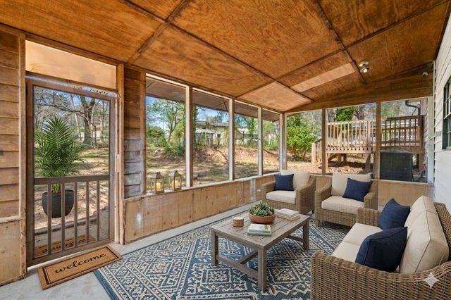 559 Autumn Drive, Riverdale, GA 30274