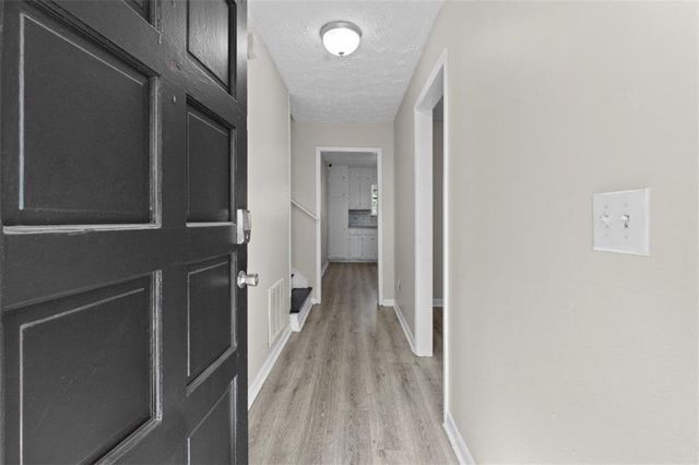 559 Autumn Drive, Riverdale, GA 30274