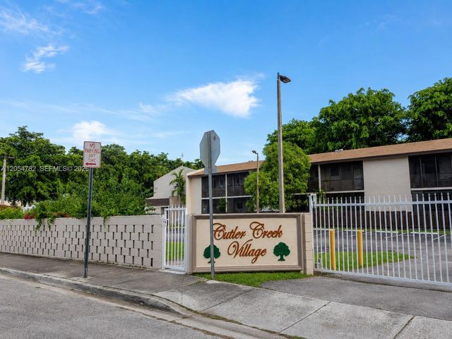 10370 SW 220th Street 228, Cutler Bay, FL 33190