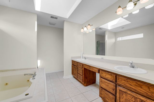 17214 Arrowhead, Oak Forest, IL 60452