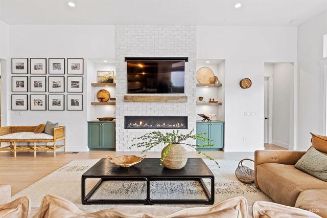 13378 N Hazel Grouse Way, Boise, ID 83714