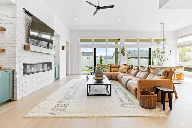 13378 N Hazel Grouse Way, Boise, ID 83714