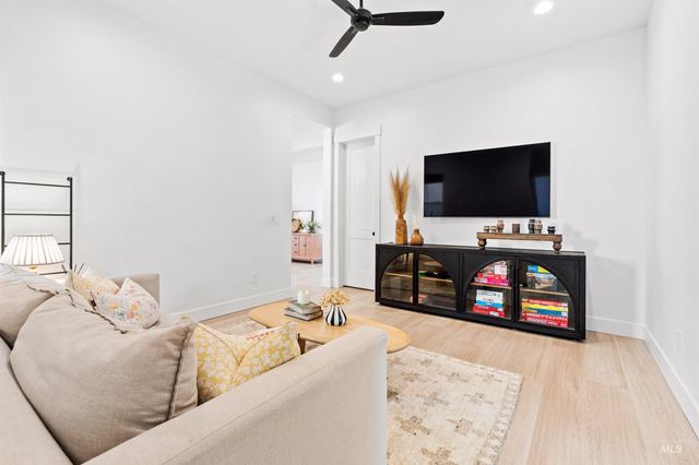 13378 N Hazel Grouse Way, Boise, ID 83714