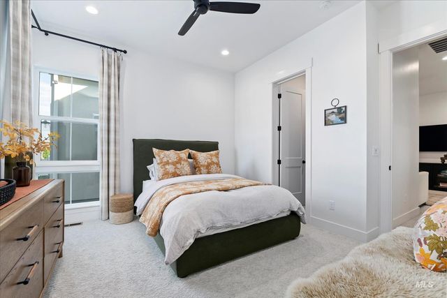 13378 N Hazel Grouse Way, Boise, ID 83714