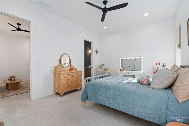 13378 N Hazel Grouse Way, Boise, ID 83714