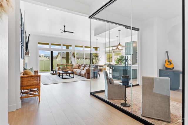 13378 N Hazel Grouse Way, Boise, ID 83714