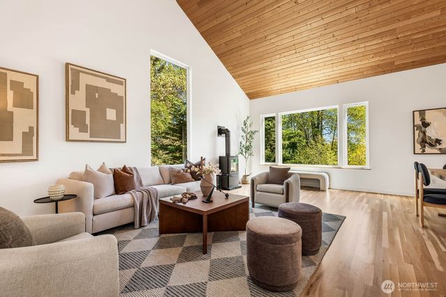 15504 SE 18th Street, Bellevue, WA 98007