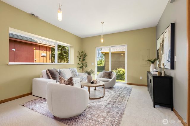 15504 SE 18th Street, Bellevue, WA 98007