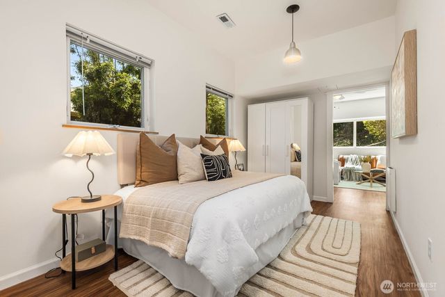 15504 SE 18th Street, Bellevue, WA 98007
