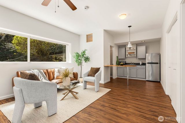 15504 SE 18th Street, Bellevue, WA 98007