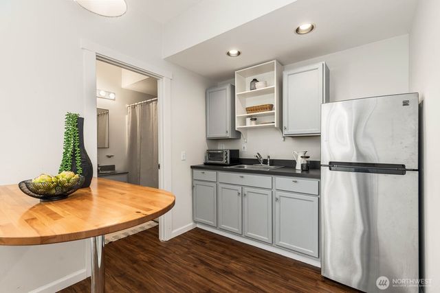 15504 SE 18th Street, Bellevue, WA 98007