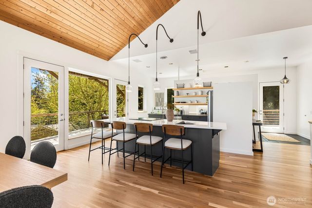 15504 SE 18th Street, Bellevue, WA 98007