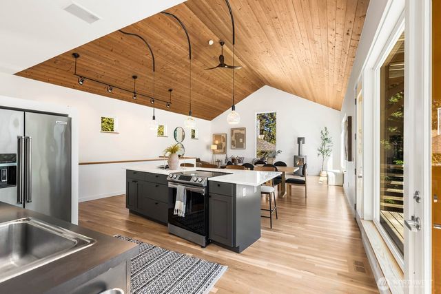 15504 SE 18th Street, Bellevue, WA 98007