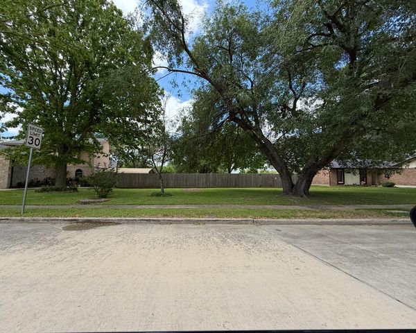 4908 Ripple Creek Drive, Baytown, TX 77521