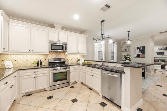 5728 Petty Street, Houston, TX 77007