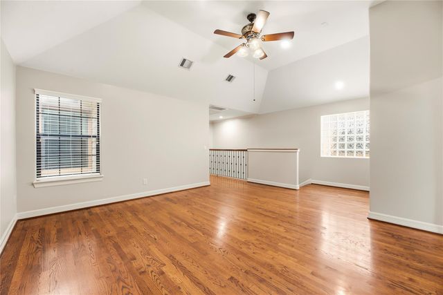 5728 Petty Street, Houston, TX 77007