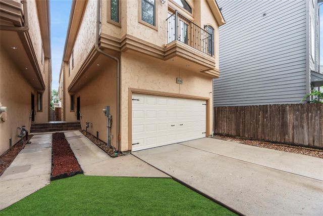 5728 Petty Street, Houston, TX 77007