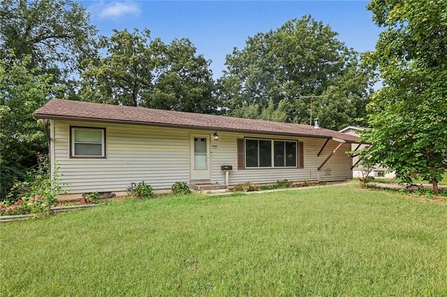 4411 E 138th Street, Grandview, MO 64030