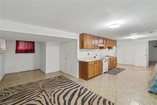 4411 E 138th Street, Grandview, MO 64030