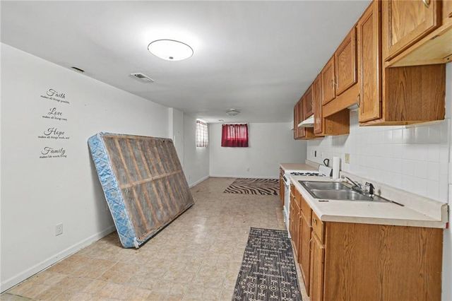 4411 E 138th Street, Grandview, MO 64030