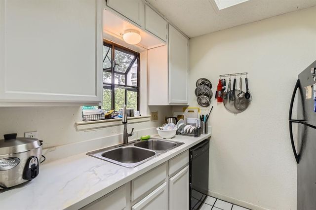 711 W 21st ST 302, Austin, TX 78705