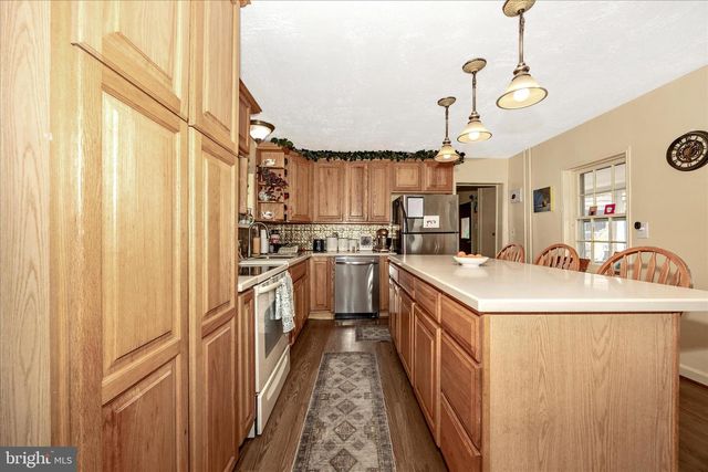 2 N 2ND ST, Woodsboro, MD 21798