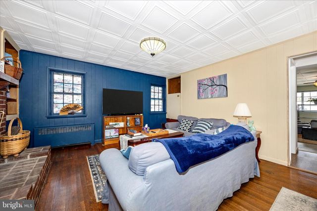 2 N 2ND ST, Woodsboro, MD 21798