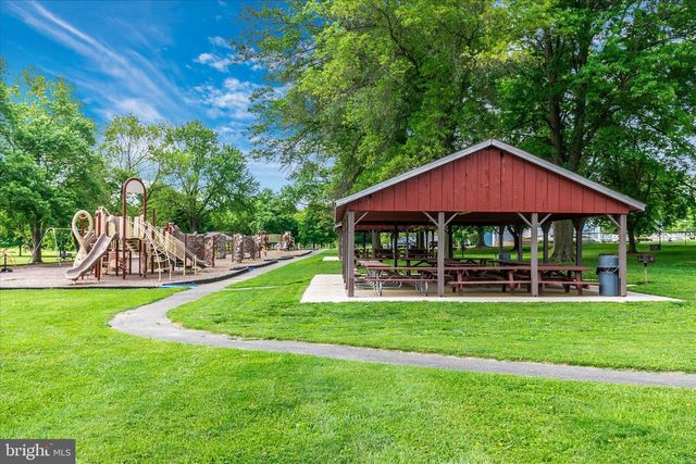2 N 2ND ST, Woodsboro, MD 21798